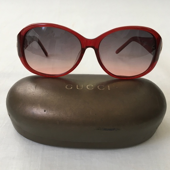 Gucci Accessories - GUCCI Oversized Sunglasses Red